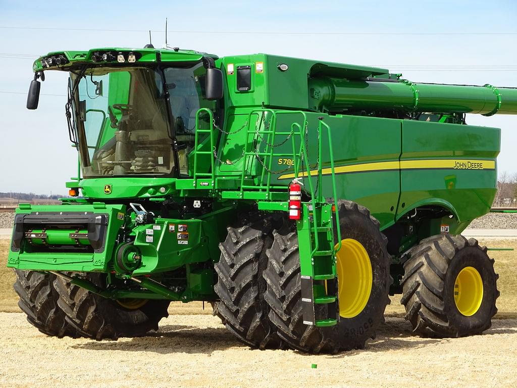 Image of John Deere S780 Primary image