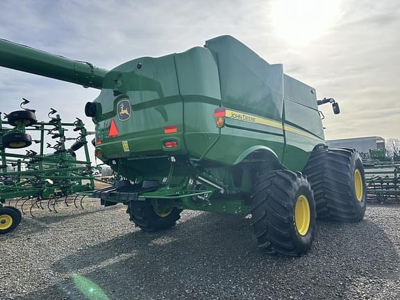 Image of John Deere S780 equipment image 3