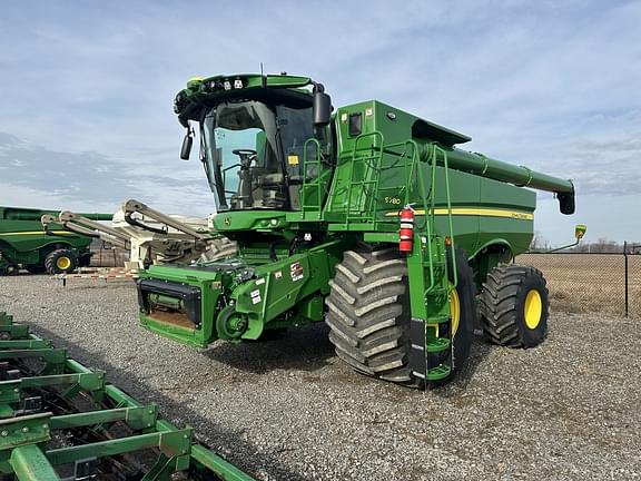 Image of John Deere S780 equipment image 1