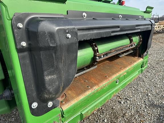 Image of John Deere S780 equipment image 4