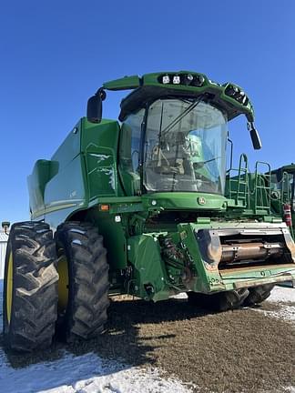 Image of John Deere S780 equipment image 2