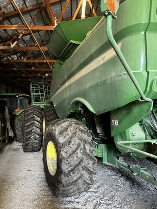 Image of John Deere S780 Image 0