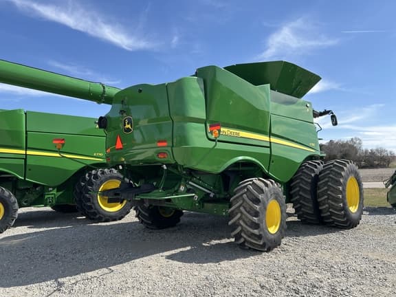 Image of John Deere S780 equipment image 3