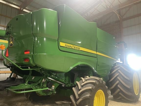 Image of John Deere S780 equipment image 1