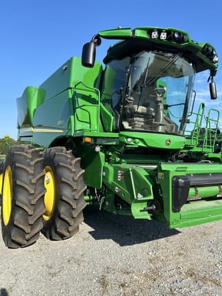 Image of John Deere S780 equipment image 4
