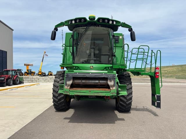 Image of John Deere S780 equipment image 1