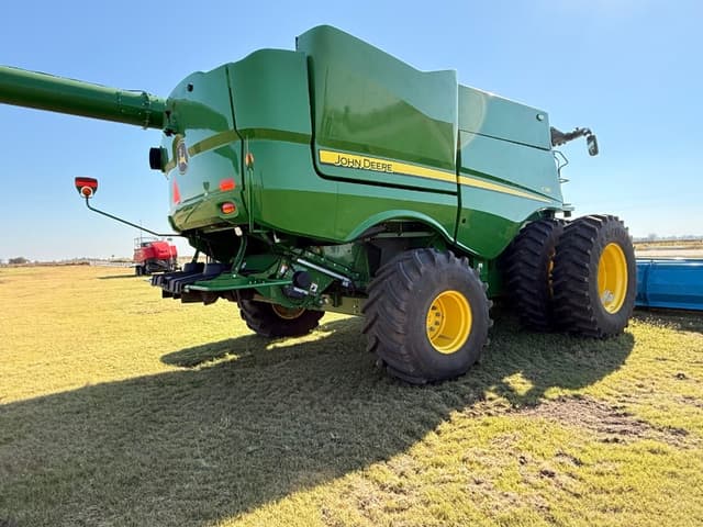 Image of John Deere S780 equipment image 3