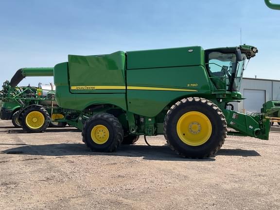 Image of John Deere S780 equipment image 3