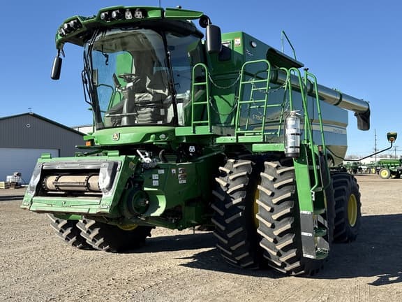 Image of John Deere S780 equipment image 3