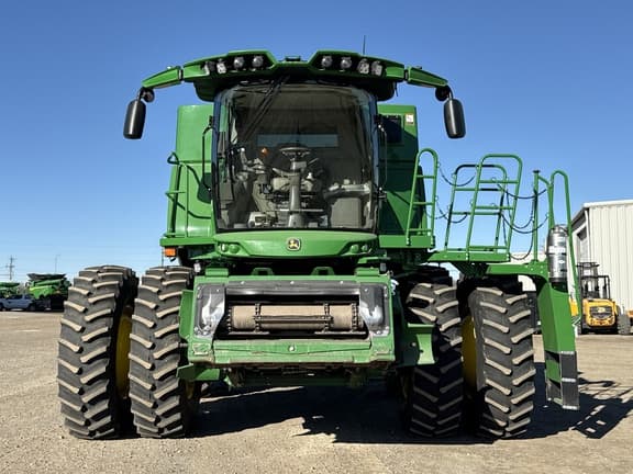 Image of John Deere S780 equipment image 2