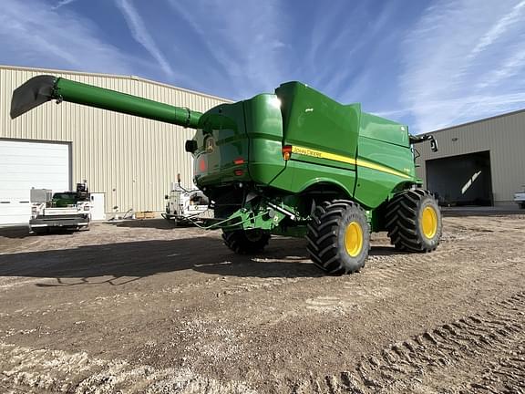 Image of John Deere S780 equipment image 4