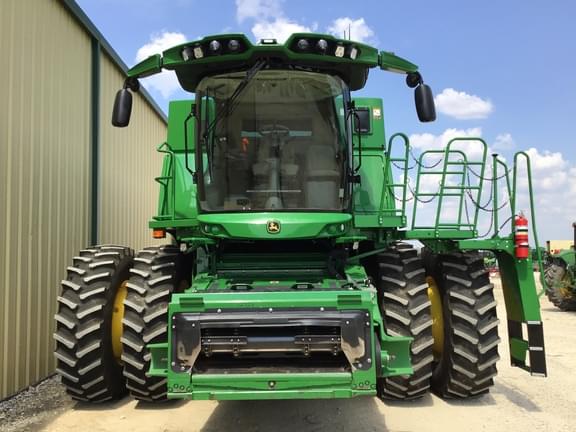 Image of John Deere S780 equipment image 2
