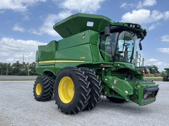 2024 John Deere S780 Equipment Image0