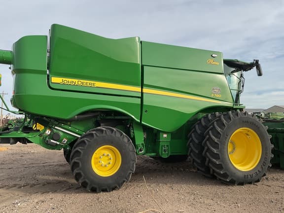 Image of John Deere S780 equipment image 4