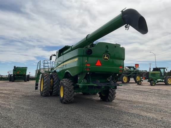 Image of John Deere S780 equipment image 2