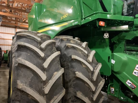 Image of John Deere S780 equipment image 4