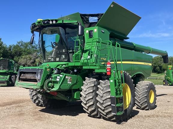 Image of John Deere S780 Primary image