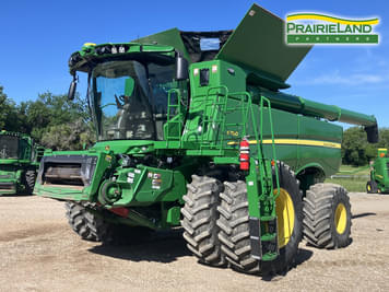 Main image John Deere S780