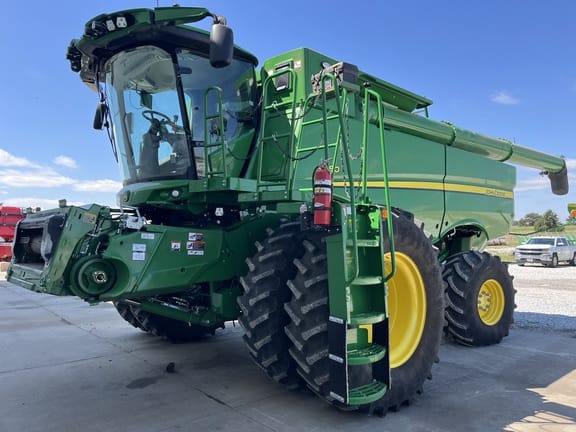2024 John Deere S780 Equipment Image0