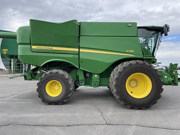 Image of John Deere S780 equipment image 4