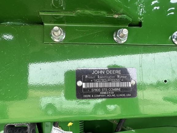 Image of John Deere S780 equipment image 1
