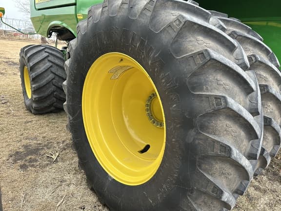 Image of John Deere S780 equipment image 4