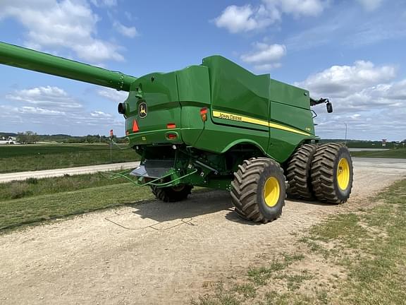 Image of John Deere S780 equipment image 4