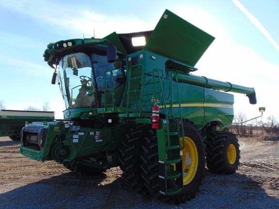 Image of John Deere S780 equipment image 1