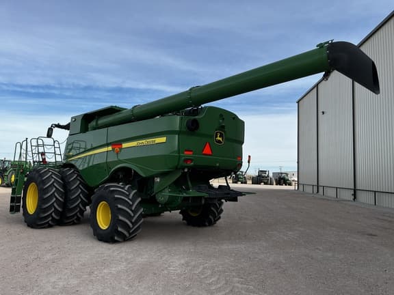 Image of John Deere S780 equipment image 2