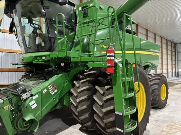 Image of John Deere S780 Primary image