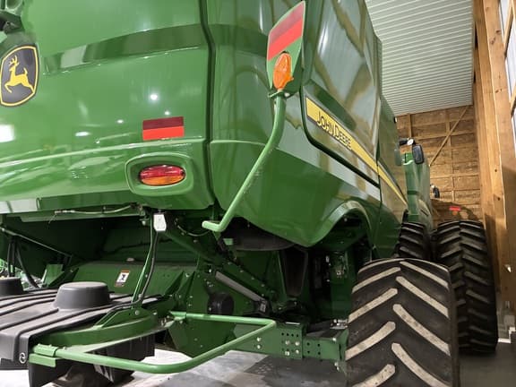 Image of John Deere S780 equipment image 4