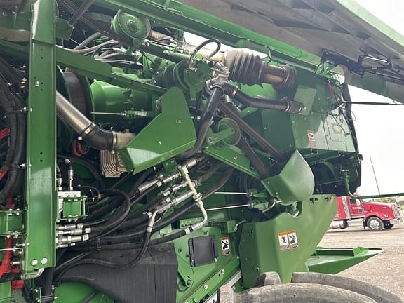 Image of John Deere S780 equipment image 4