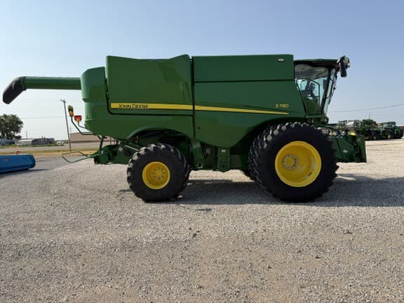 Image of John Deere S780 equipment image 1