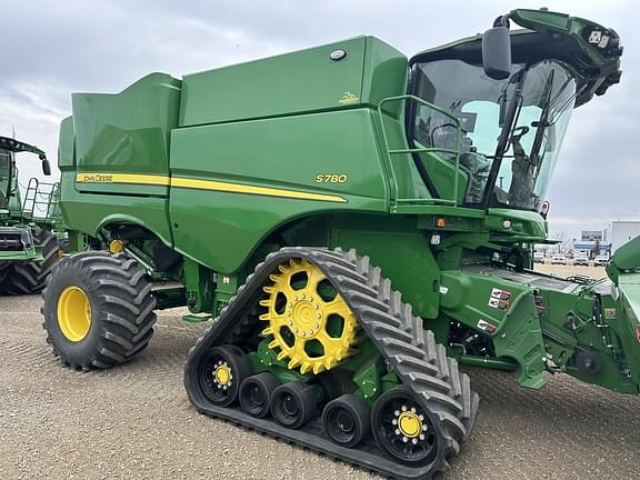 Image of John Deere S780 equipment image 2