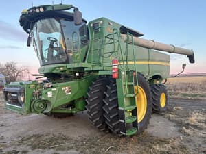 2024 John Deere S780 Image