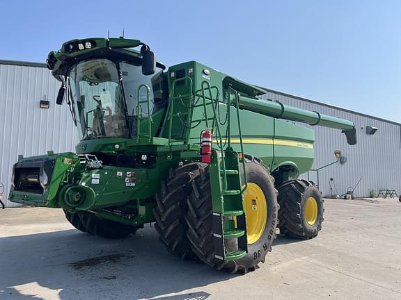 Image of John Deere S780 Primary image