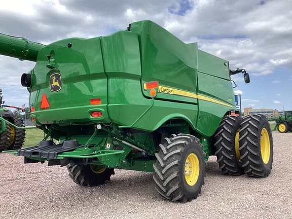 Image of John Deere S780 equipment image 3