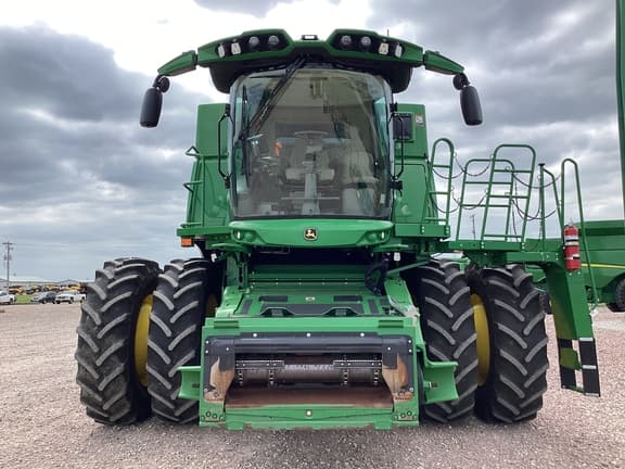 Image of John Deere S780 equipment image 1