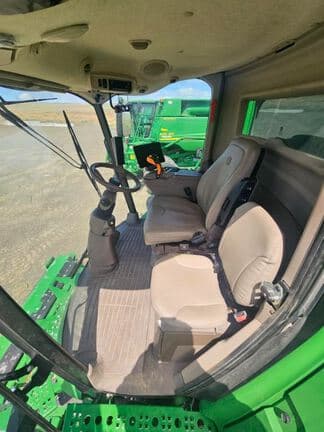 Image of John Deere S780 equipment image 4