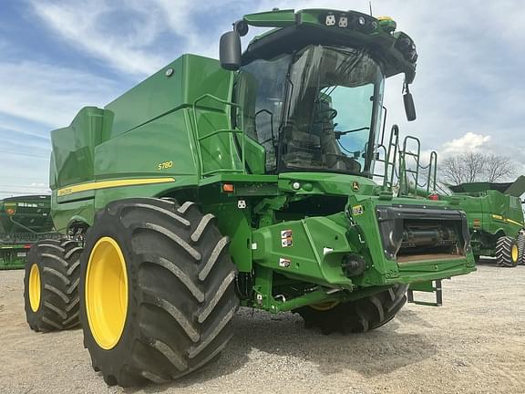 Image of John Deere S780 equipment image 1