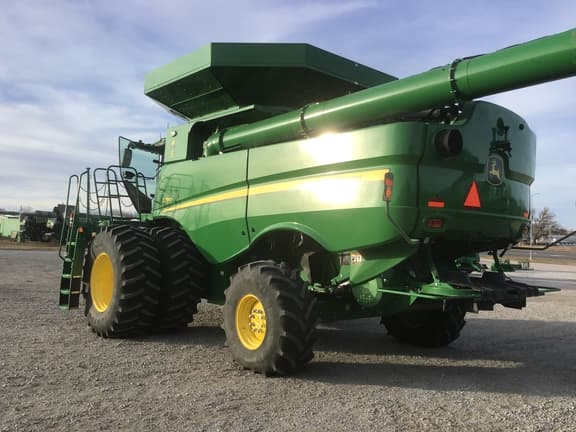 Image of John Deere S780 equipment image 3