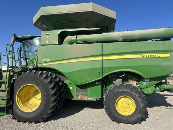 Image of John Deere S780 equipment image 1