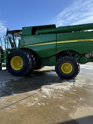 Image of John Deere S780 equipment image 3