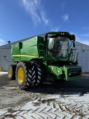 2024 John Deere S780 Image