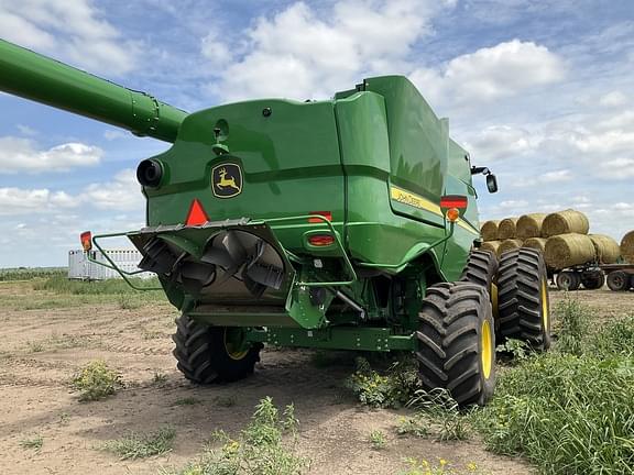 Image of John Deere S780 equipment image 4