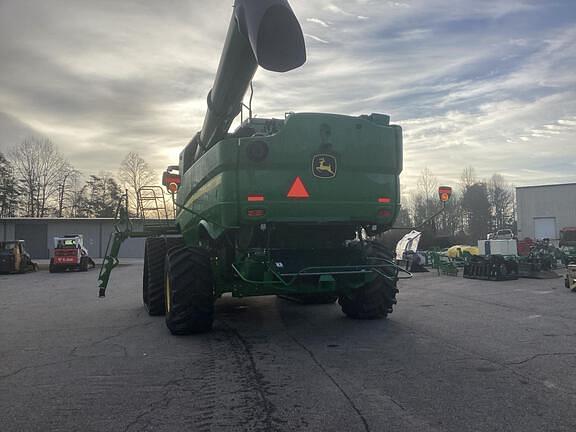 Image of John Deere S780 equipment image 1