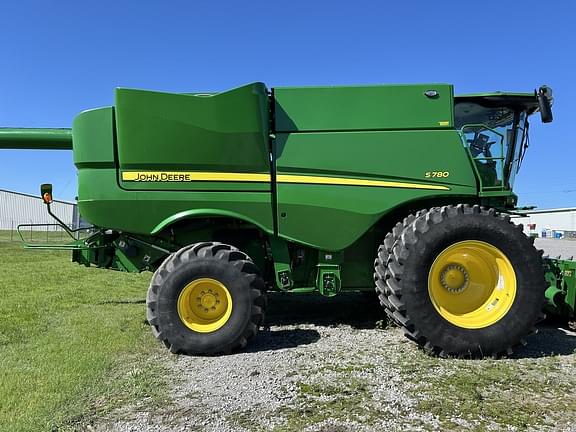Image of John Deere S780 equipment image 4