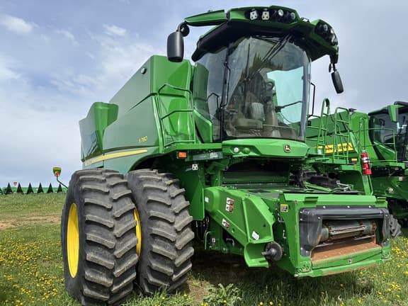 Image of John Deere S780 equipment image 1