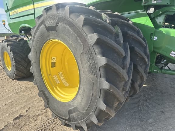 Image of John Deere S780 equipment image 4