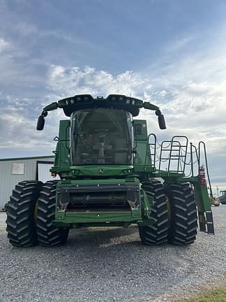 Image of John Deere S780 equipment image 1